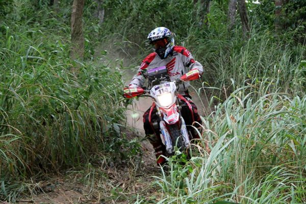 Chiến thắng cuộc đua nhờ phuộc YSS